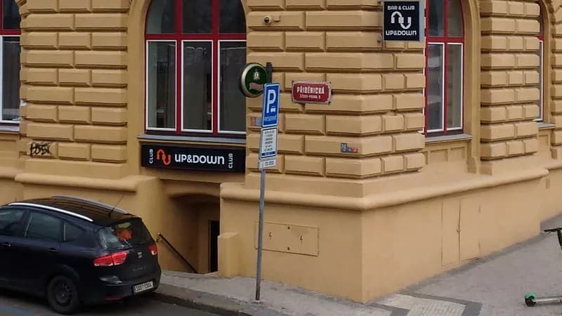 UP&DOWN Bar&Club