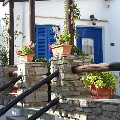 Stefano Apartments