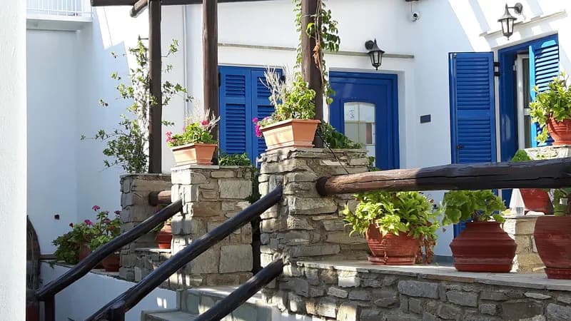 Stefano Apartments