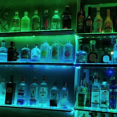 W Club