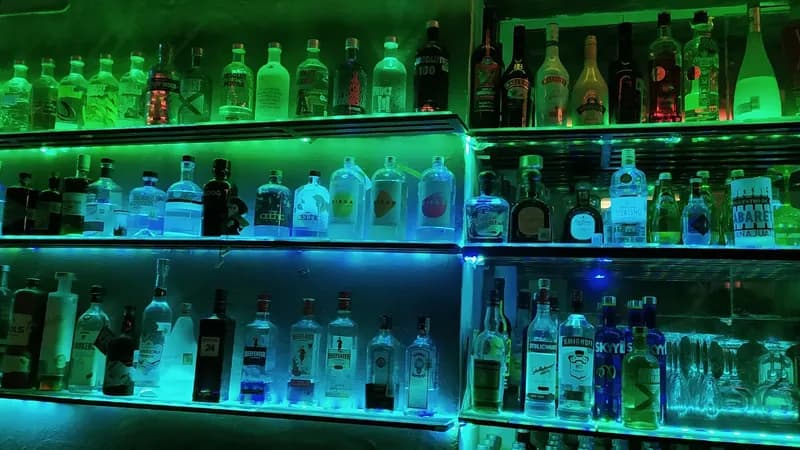 W Club