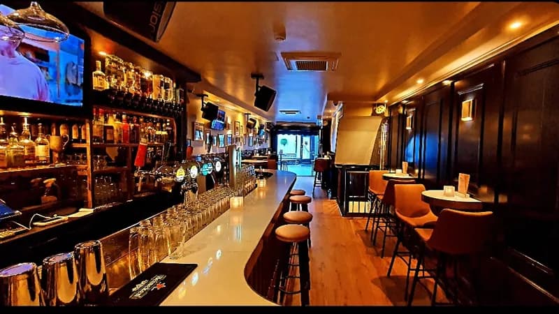 Café Polo Bar