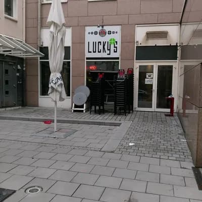 Lucky's