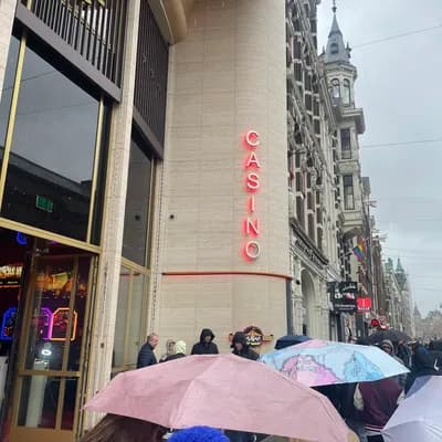 Drake's Luxury Boutique