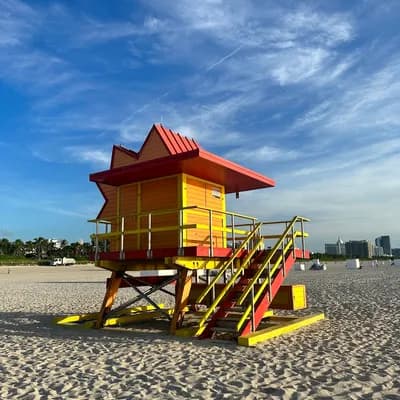 12th Street Lifeguard Tower (Rainbow Flag)