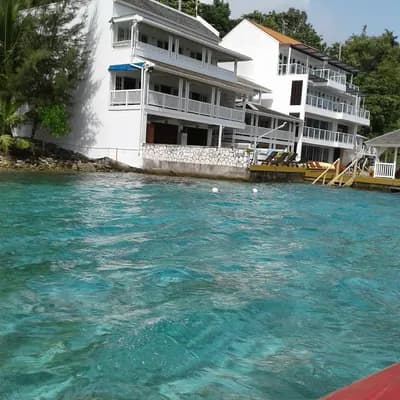 Frenchman's Cove