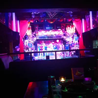 The One 690 Entertainment Bar