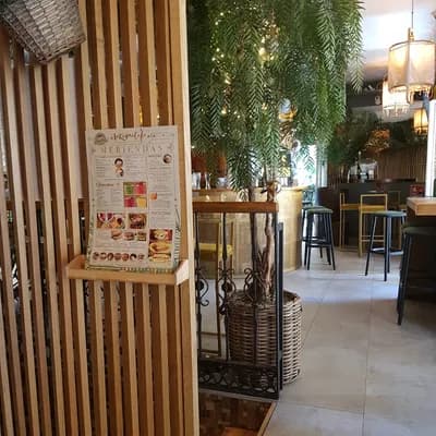 La Kama Café (Tropical Fresh Cocktail Bar)