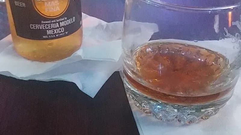 Club Bar