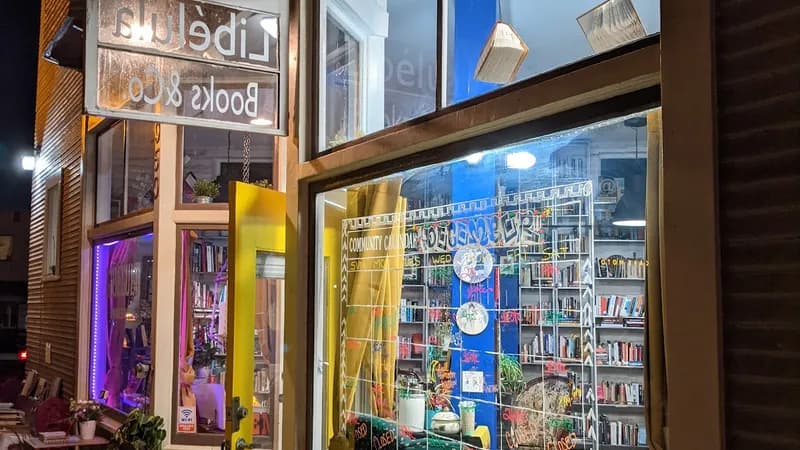 Libélula Books & Co