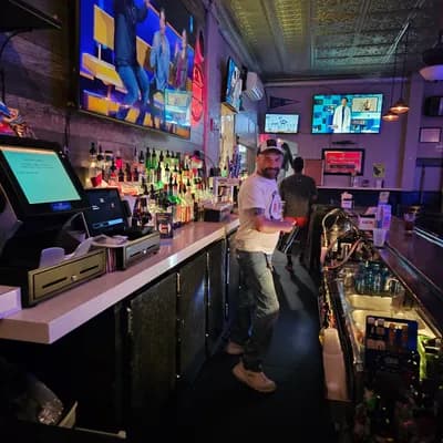 The Avenue Pub