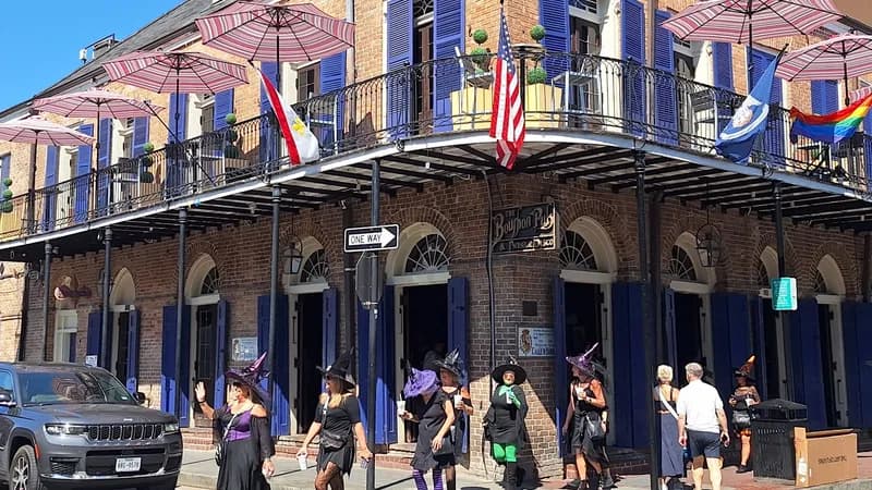 Bourbon Pub Parade