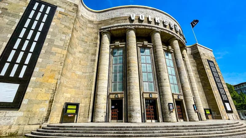 Volksbühne am Rosa-Luxemburg-Platz