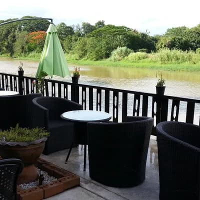 Club One Seven Guesthouse & Gym Chiang Mai