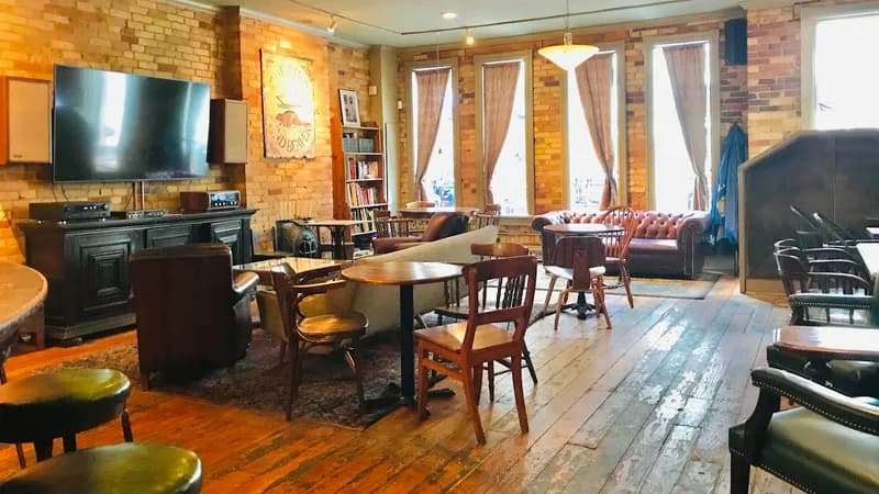The Queen & Beaver Public House