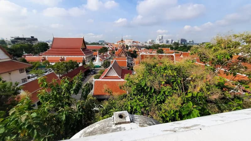 Rambuttri Village Hotel