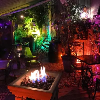 Le Patio - The tiniest cutest Restaurant in South Florida