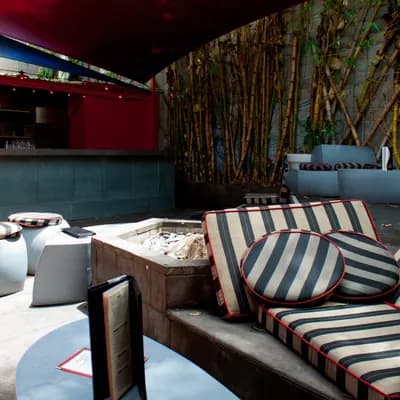Bar 35