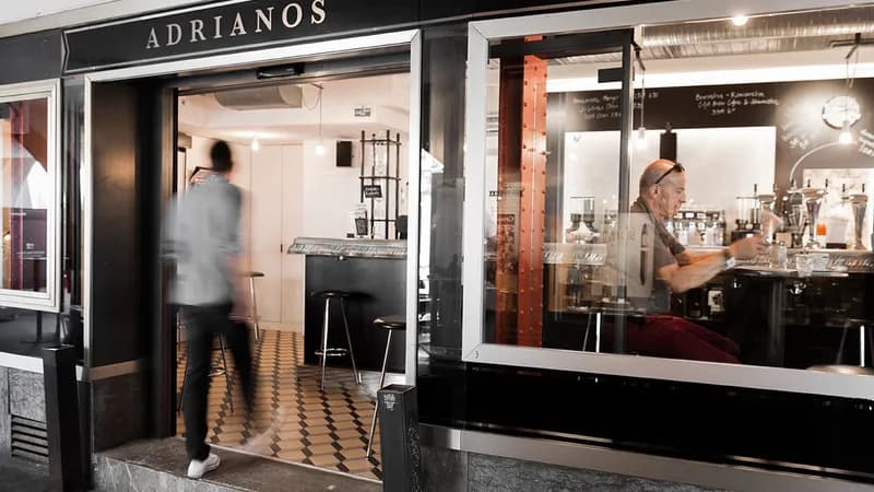 Adrianos Bar & Café
