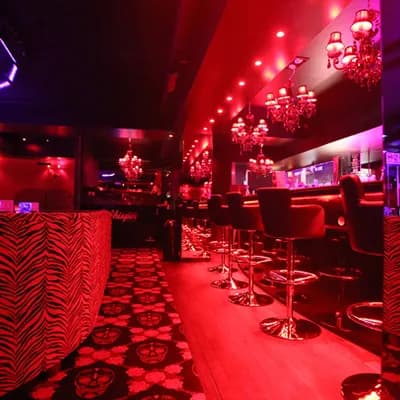 Whisper Club Paris