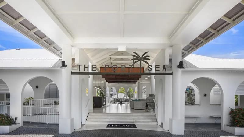 Mantra PortSea Port Douglas