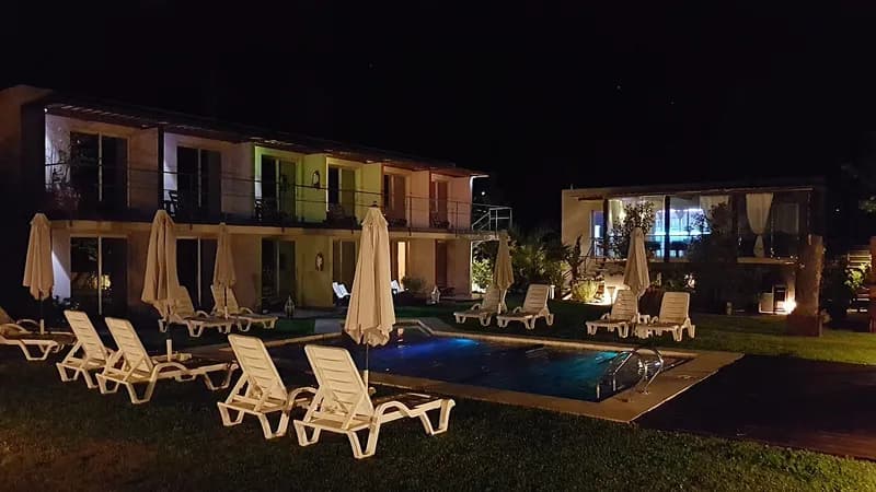 Undarius - Gay men resort