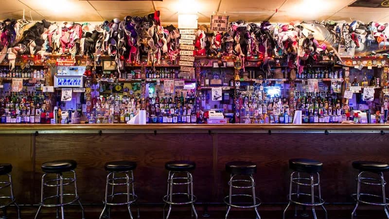 Hogs & Heifers Saloon