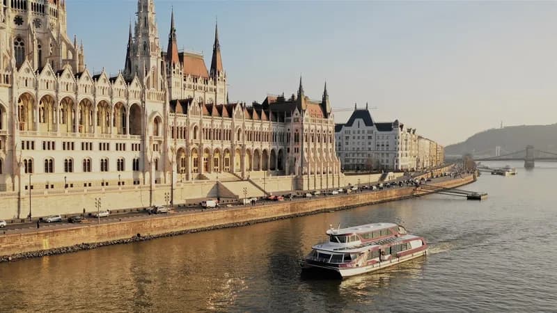 Silverline Cruises kft.
