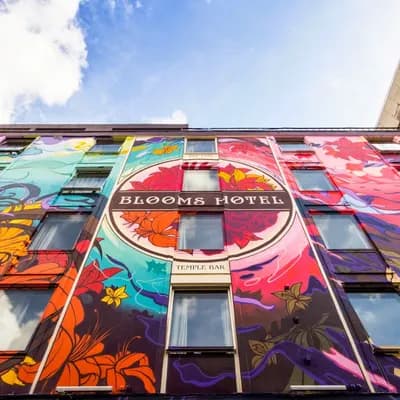 Blooms Hotel