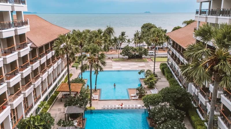 Welcome World Beachfront Resort