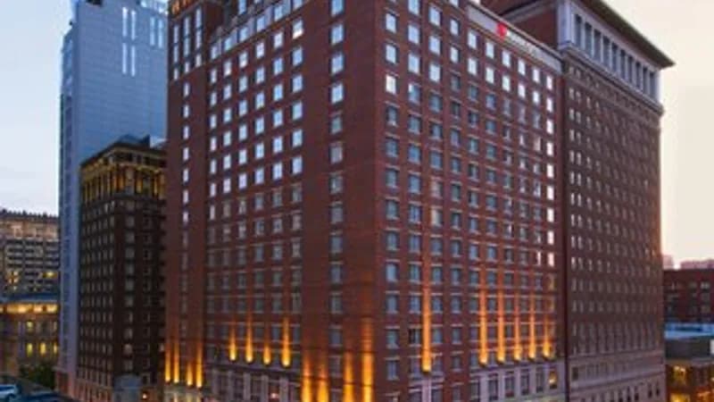 Renaissance St. Louis Grand Hotel