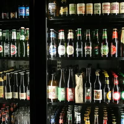 Republic Bar & Cafe