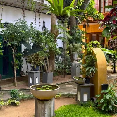 Gomez Place