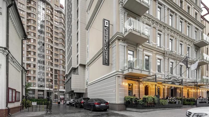 CITYHOTEL