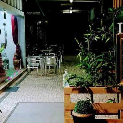Invictus Café /bar