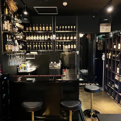 BAR BLACKNUDE HERO