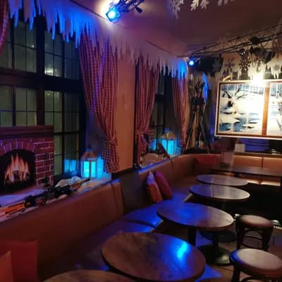 Petra's Tip-Top-Bar