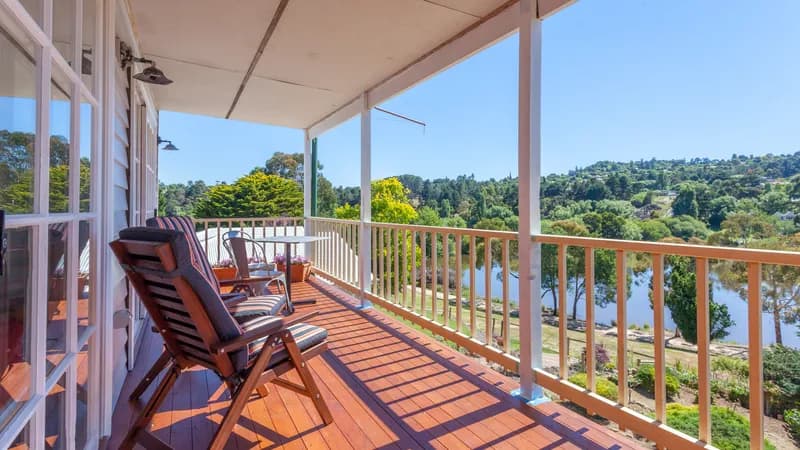 Balconies Lakeside (Book Direct)