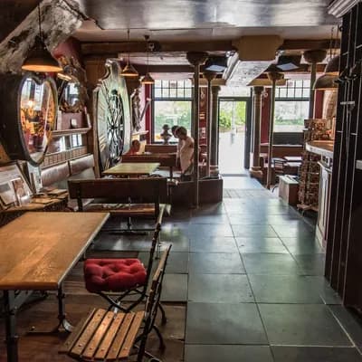Bauhaus Bar