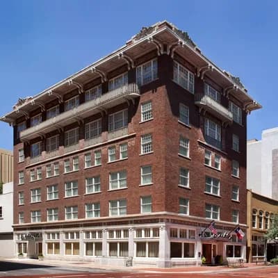 The Ashton Hotel