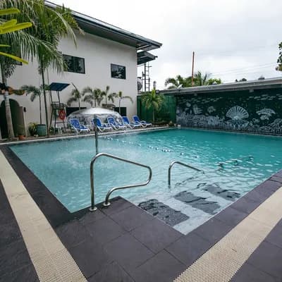 Pescadores Suites Moalboal