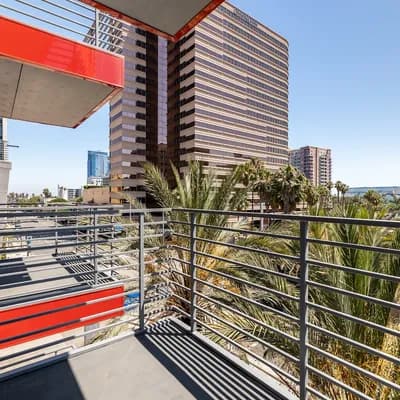 Hotel Mai Downtown Long Beach