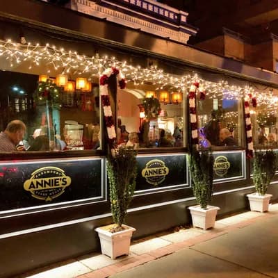 Annie's Paramount Steak House