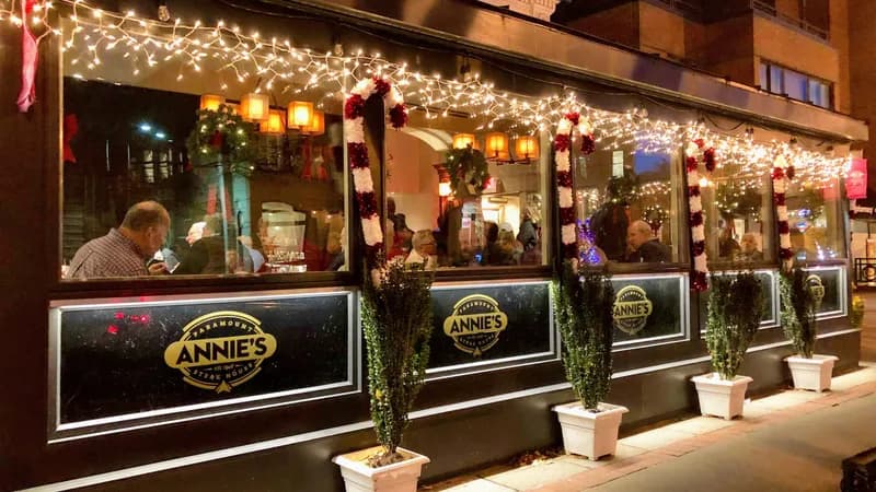 Annie's Paramount Steak House