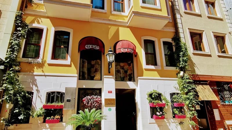 Ottopera hotel