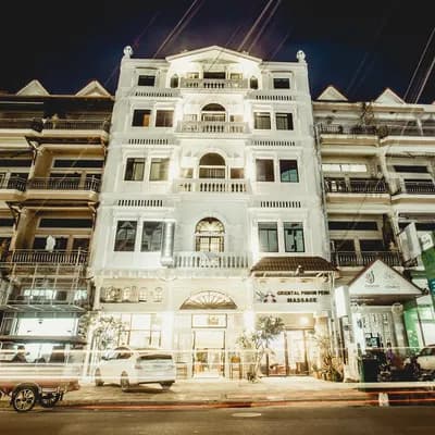 Grand Elevation Hotel
