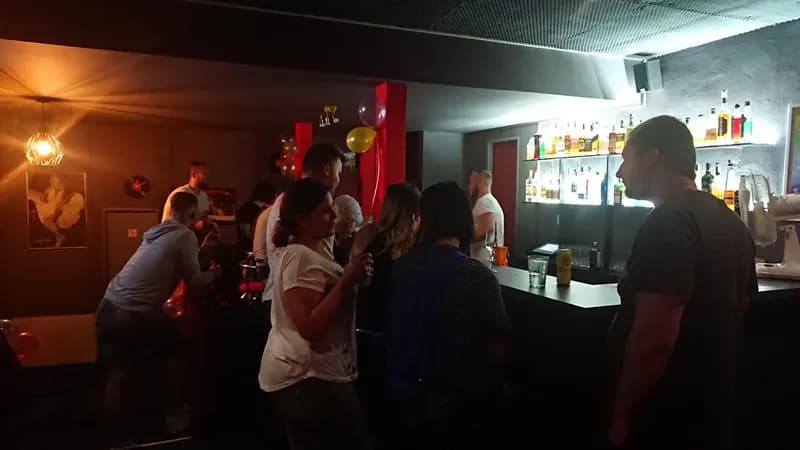 Bar Club H46