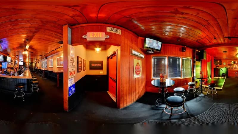 Redwing Bar & Grill