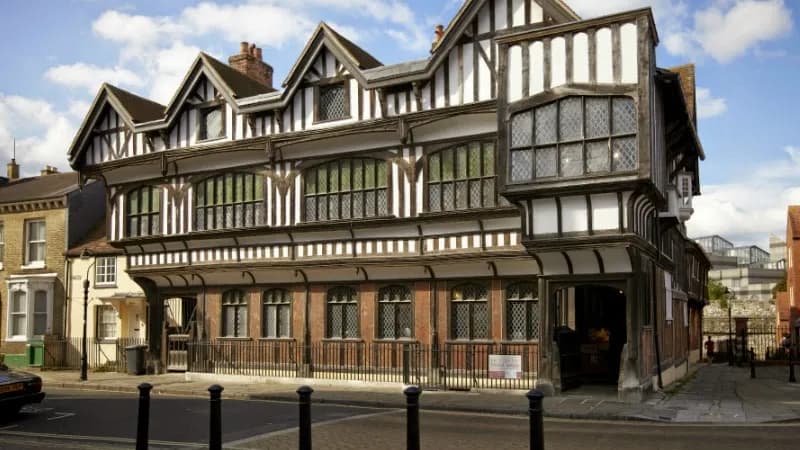 Tudor House & Garden