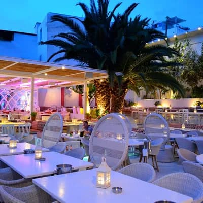 Uno Con Carne - Steak House and Oyster Bar